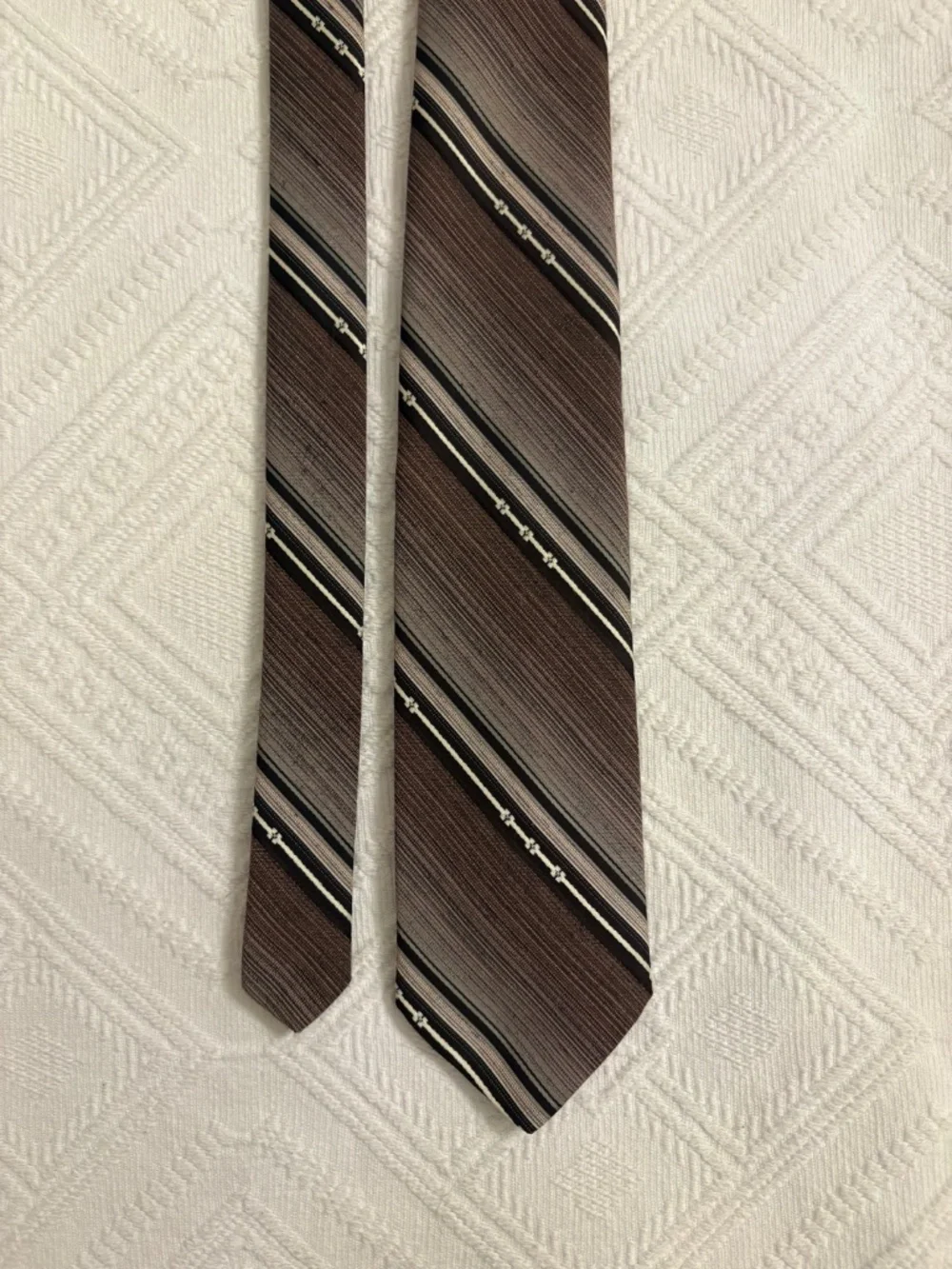 Vintage 1970s De Laurentis Striped Wide Blade Necktie - 3.25